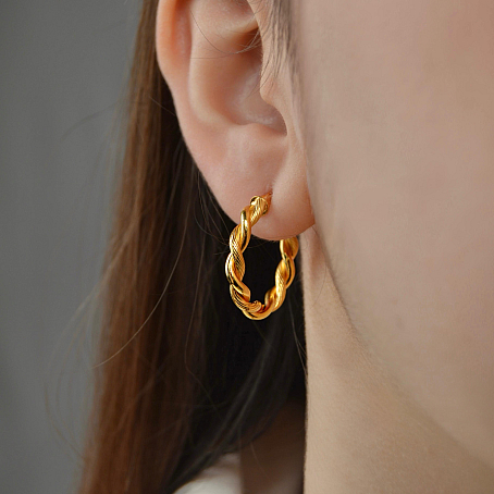 Burgulu Altın Halka Küpe